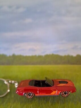 Hot Wheels '70 Plymouth Barracuda Keychain